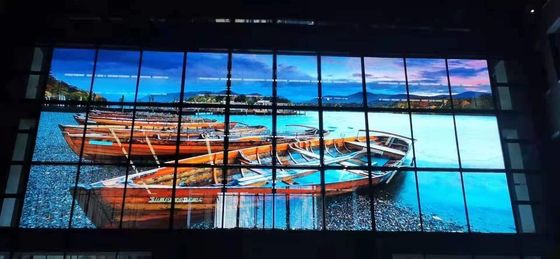 Doorzichtig LED-scherm voor ramen 1000 mm Panelgrootte LED-maascherm 32768 punten/m2 Pixeldichtheid