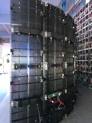 250x500mm Module Size Outdoor P10.42 LED Display Ideaal voor vaste installatie buiten