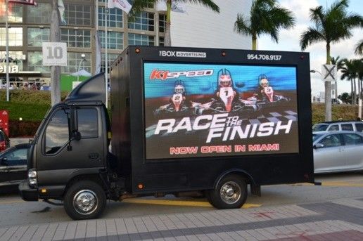 2S rijmethode Outdoor mobiele reclamewagen High Definition Outdoor LED-billboard