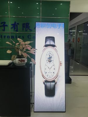 Volkleurige LED-posterplaat op de vloer P4 Draagbare reclame Publicatie