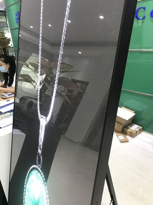 Volkleurige LED-posterplaat op de vloer P4 Draagbare reclame Publicatie