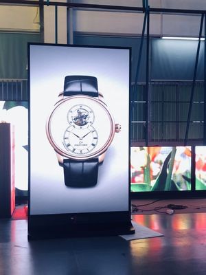 4G Wifi Outdoor LED Poster Screen met H160° View Angle High Definition