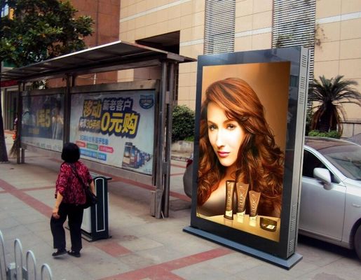 4G Wifi Outdoor LED Poster Screen met H160° View Angle High Definition