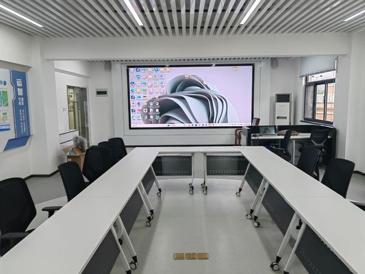 Hooggreyscale COB LED-scherm P0.9 1.25 1.5mm Digitaal poster met capacitieve aanraaktype