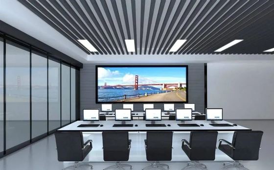 Goede prijs Lichtgewicht geïntegreerde structuur binnenshuis vaste LED-scherm met volledig onderhoud voor kerken en winkels online